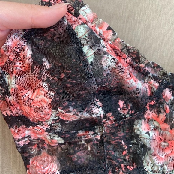 NWT floral lace bra top - Picture 4 of 5